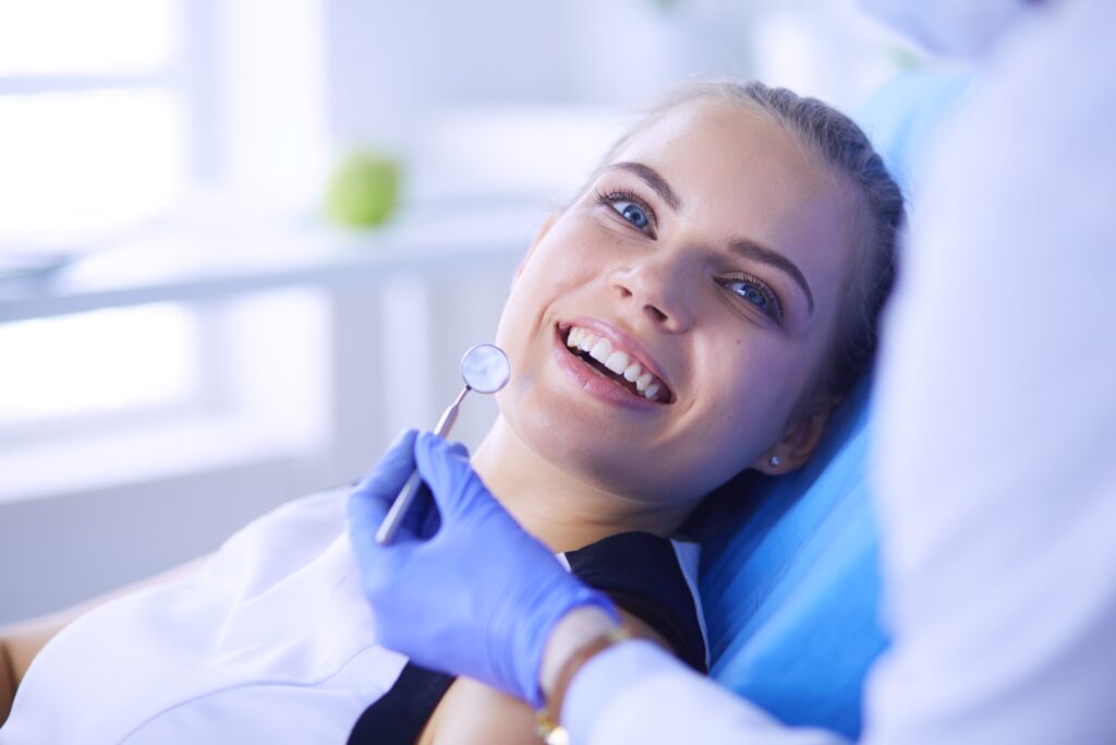 Ankeny, IA, dentist offers bonding and contouring services